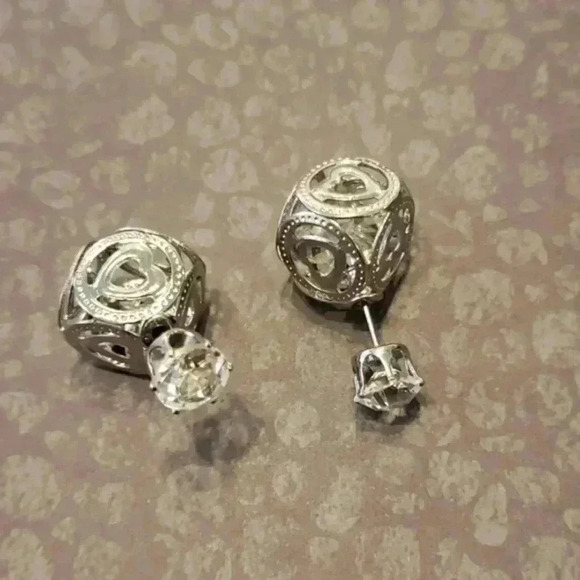 BEAUTIFUL SILVER DOUBLE SIDED EARRINGS - Picture 2 of 5